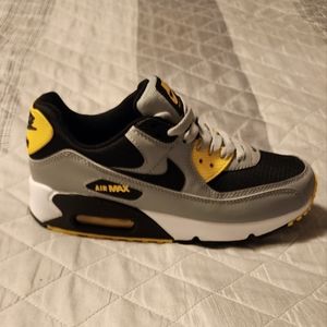 Brand new Nike Air Max 90 Batman Men 8.5 (no box)